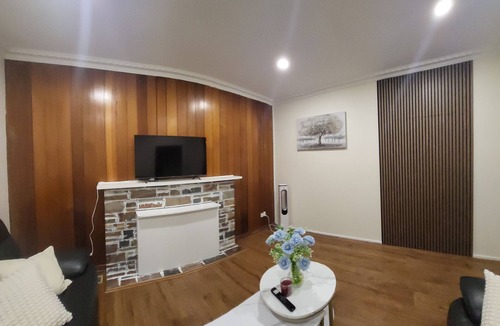 Noble Park House | Quite and Friendly House