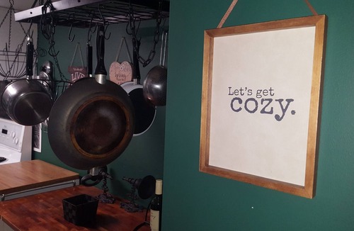 Newmarket House | Quite Aprt. close to everything. Two Parking Spots