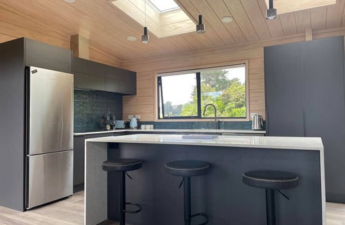 Tararua Forest Park House | Quite Private close to cafes beach river