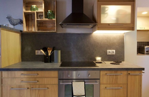 Bourg-de-Thizy Cottage | quito - château de laforest