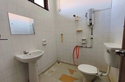 Kawasan Perindustrian Chendering Hotel | Qurata Riverside Resort