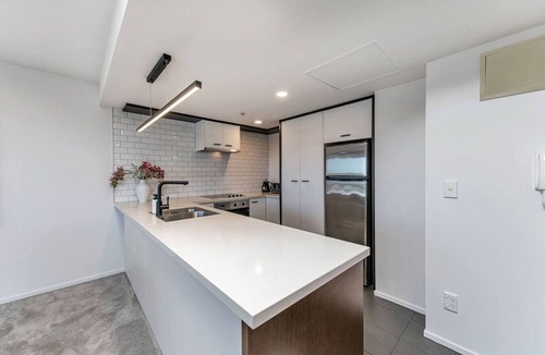 Auckland Central Business District Apartment | QV Stays Central Stunner with Harbour Views