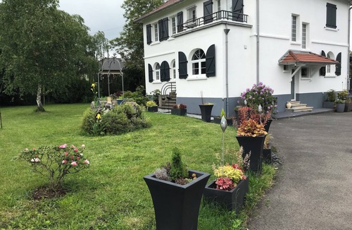 Champagney Bed & Breakfast | Régine MAUFFREY