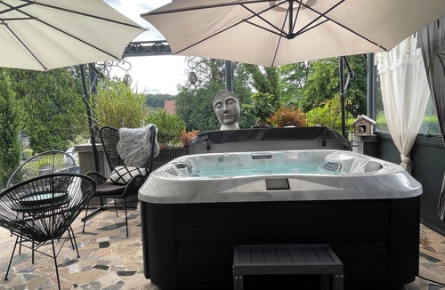 Champagney Bed & Breakfast | Régine MAUFFREY