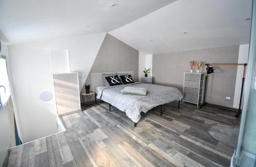Saint-Dizier Apartment | République Le Nid Douillet