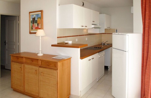 Valras-Plage Apartment | Résidence Alizéa by Interhome