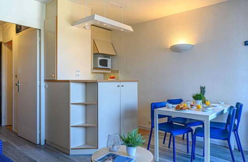 Carnac Apartment | Résidence Bleue Océane by Interhome