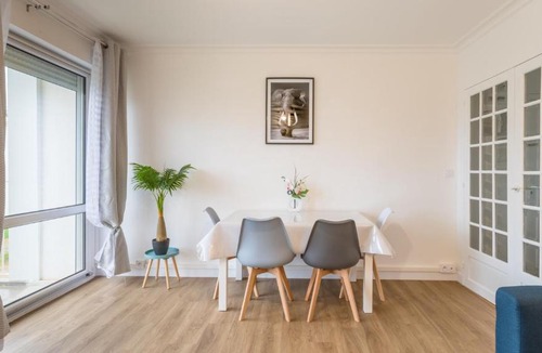 Laval Apartment | Résidence Bonaparte