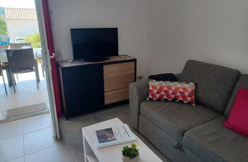 Saint-Martin-d'Ardeche Apartment | Résidence Château Saint Martin