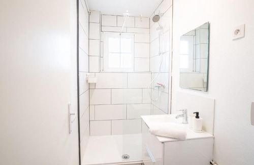 Laval Apartment | Résidence de la gare 3