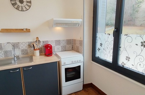 Jassat Apartment | Résidence de Michèle Meublé de 45m² Pour 2 Adultes + 2 Enfant Jardin et Parking
