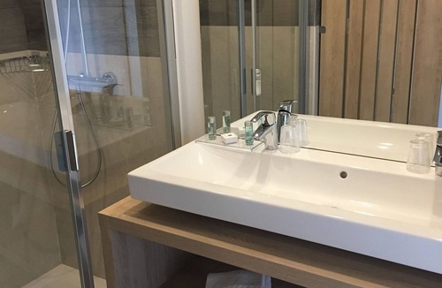 Le Vigeant Hotel | Résidence des Pilotes