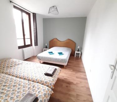 Survilliers Apartment | Résidence du Houx - 4 (Astérix, Aéroport CDG, Chantilly, Parc expos.)