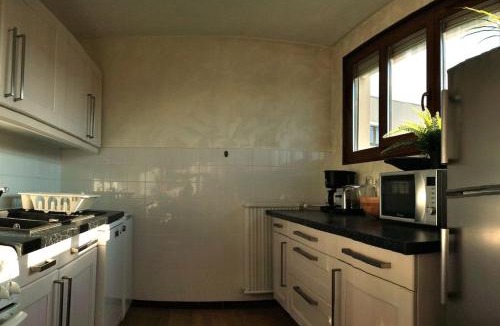 Saint-Priest Apartment | Résidence du Parc de Lyon Est 102m2 pkg free