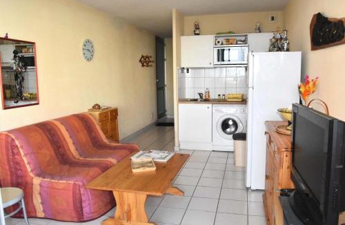 Leucate Apartment | Résidence Le Neptune - Deux pièces, 5 couchages, Port Leucate. Réf: 2NEP 122 MAE-5864