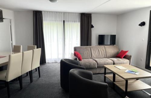 Eaux-Bonnes Apartment | Résidence Le Portillo - Piscine - 3 Pièces pour 10 Personnes MAE-4843