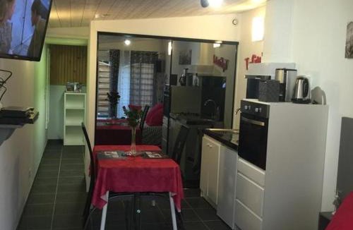 La Roche-sur-Yon Apartment | Résidence Les Alizés 'JACCUZI SAUNA PISCINE en plein centre ville"