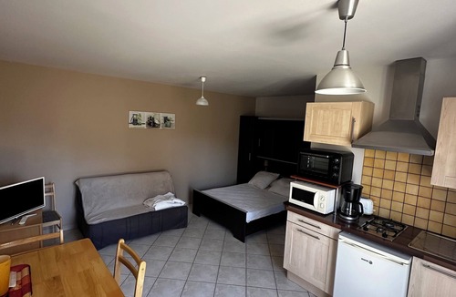 Jonzac Apartment | Résidence Les Roussets