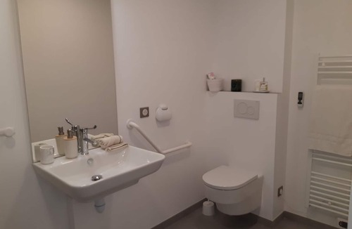 Croissy-sur-Seine Apartment | Résidence Paisible et Sécurisée