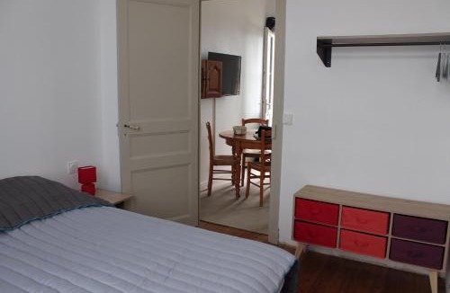 Rochefort Apartment | Résidence Pasteur - flyer