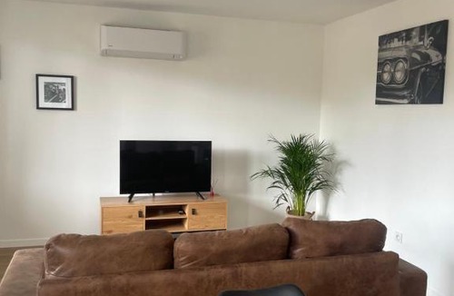 Venissieux Apartment | Résidence Pelloutier A