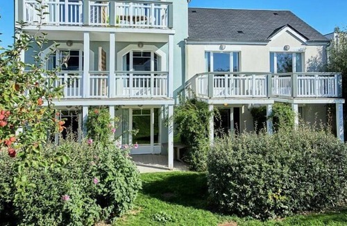 Courseulles-sur-Mer Apartment | Résidence Pierre & Vacances Le Chant des Oiseaux *** - Apartment for 5 people - 1 bedroom - Terrace or balcony