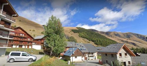 Saint-Sorlin-d'Arves Apartment | Résidence Pierre Aiguë