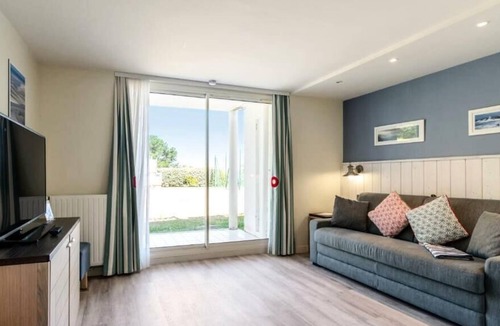 Le Pouliguen Apartment | Résidence Pierre & Vacances Premium Le Domaine de Cramphore**** - Apartment for 6 people - 2 bedrooms - Terrace or balcony