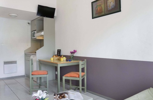 Merville Apartment | Résidence Résid'price ST2S