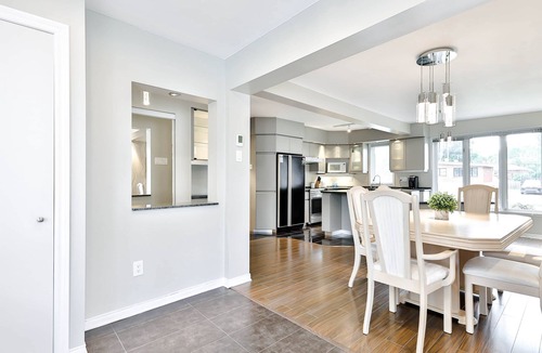 Repentigny House | Réveillez-vous/Havre de paix