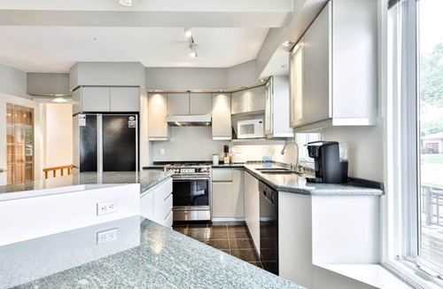 Repentigny House | Réveillez-vous/Havre de paix