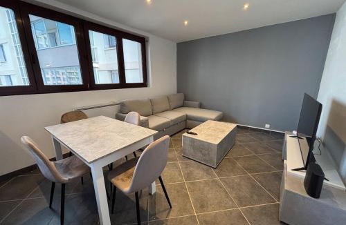 Quartier des Eaux-Claires Apartment | R'Apparts T2 Au Pied des Alpes
