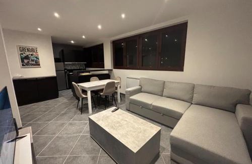 Quartier des Eaux-Claires Apartment | R'Apparts T2 Au Pied des Alpes