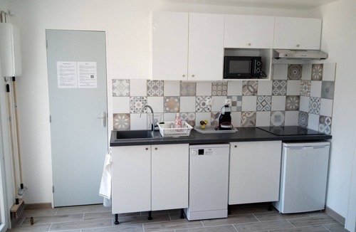 Challans Apartment | R & C - Room and Calm