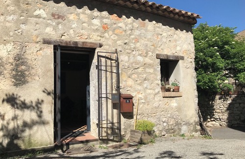 Fox-Amphoux House | R de Village