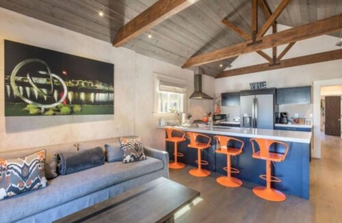 Downtown Napa Bed & Breakfast | R Inn Napa