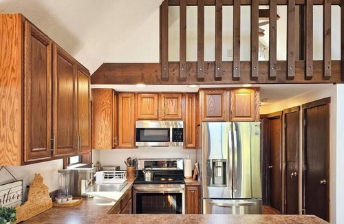 Mount Jackson Ski Chalet | R&R Chalet | Hot tub, fire pit, 5 acres!