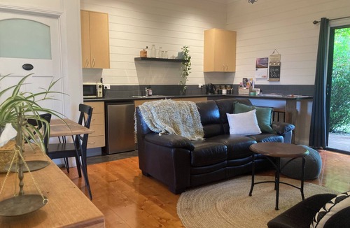 Inverleigh Cottage | R&R COTTAGE