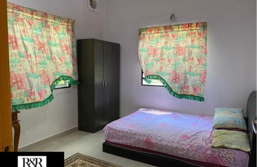 Sungai Tengi Kanan House | R & R HOMESTAY