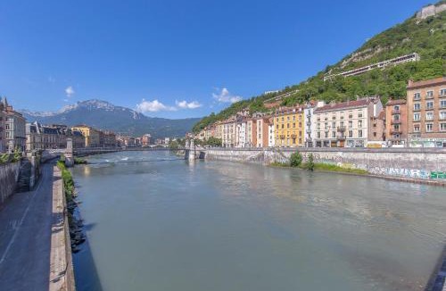 Quartier Hyper-Centre Apartment | R’Studio 18 Hyper Centre