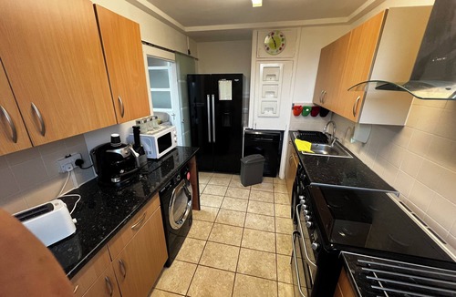 Northumberland Park Apartment | R&V apartment.