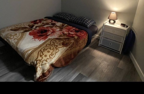 Marion House | (R1)Journal square private room