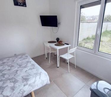 Cambrai Apartment | R10 Idéal déplacement pro