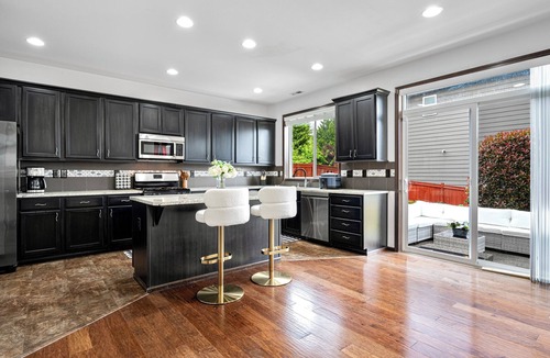 Renton House | R4: Rainier Villa