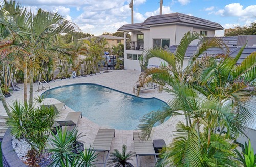Pompano Beach Apartment | RA Suites by DesignedVR