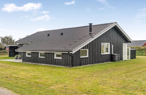 Nr. Lyngby House | "Raadengaard" - 400m from the sea by Interhome