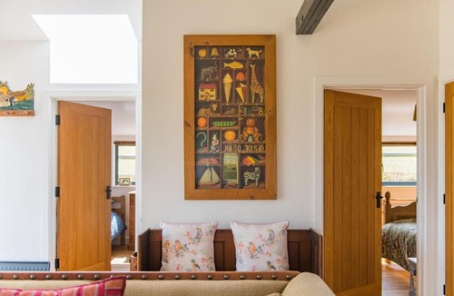 Martin House | Rabbit Hole by Keepers Cottages