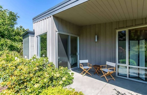 Sequim Apartment | Rabbit's Peaceful Retreat with Stunning Views