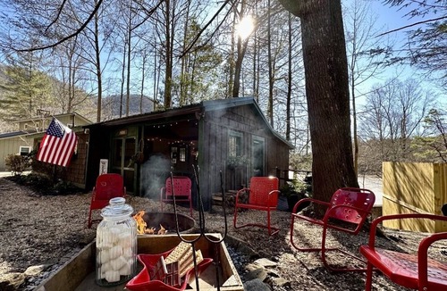 Clayton Cottage | Rabun Rest Cottage near beautiful Lake Burton