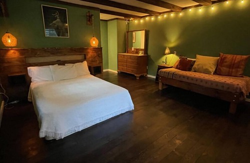 Sheffield Hotel | Race Brook Lodge